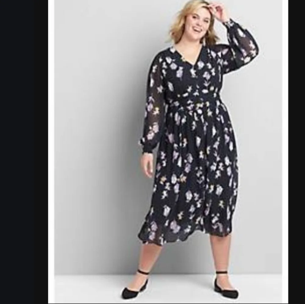 Lane Bryant Floral Button-front Fit & Flare Dress, size 22 - Picture 2 of 5